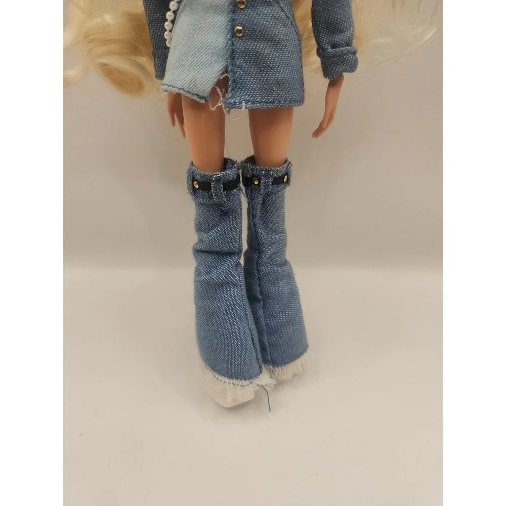 Alwayz Bratz Cloe Denim Fashion Doll